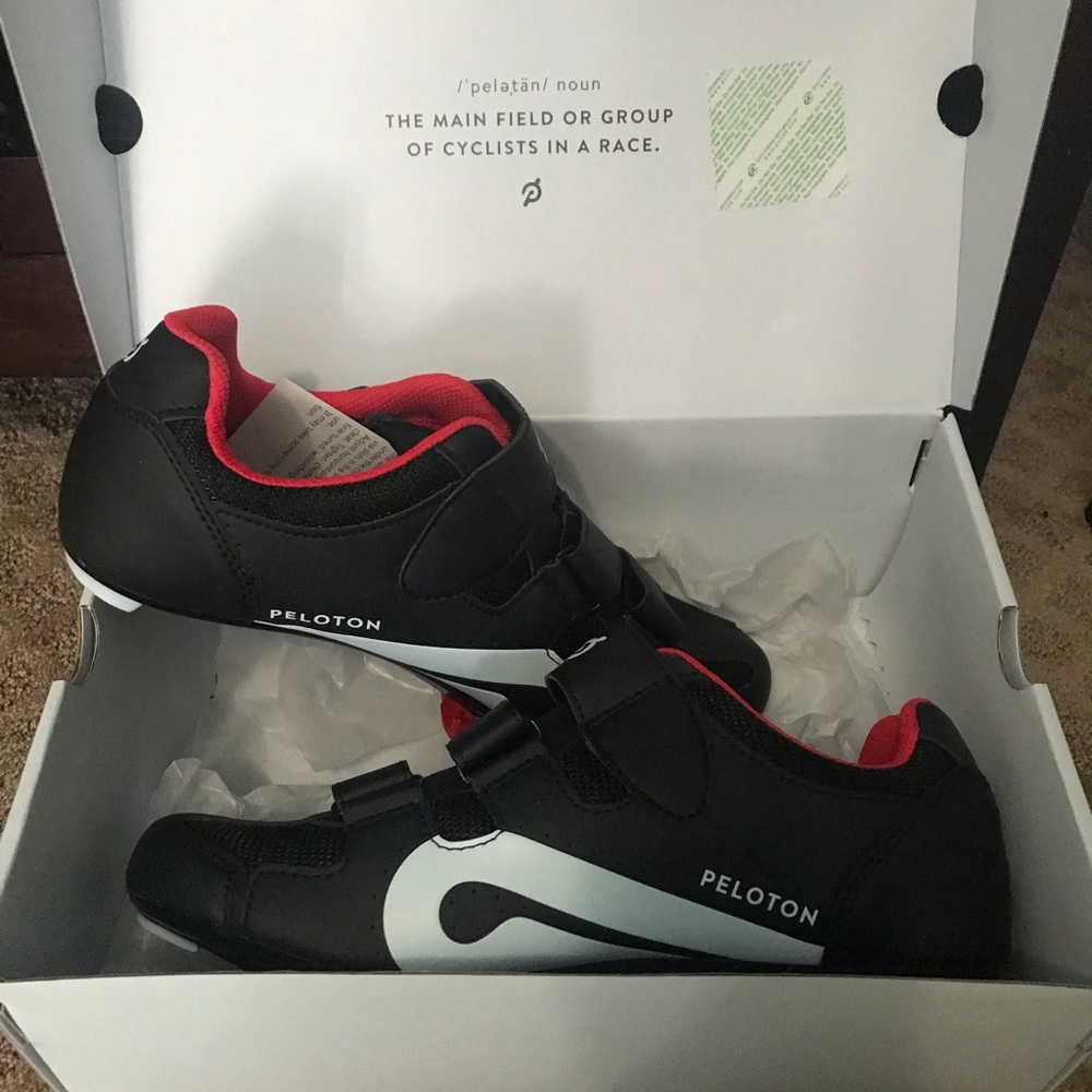 BRAND NEW in the box size 43 UK (10 US) Peloton